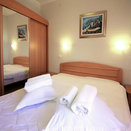 Superba * Brodarica (Sibenik-Knin)