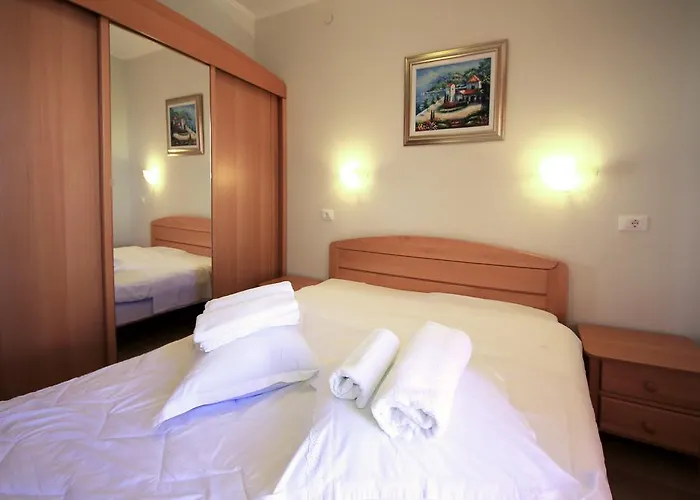 Superba * Brodarica (Sibenik-Knin)